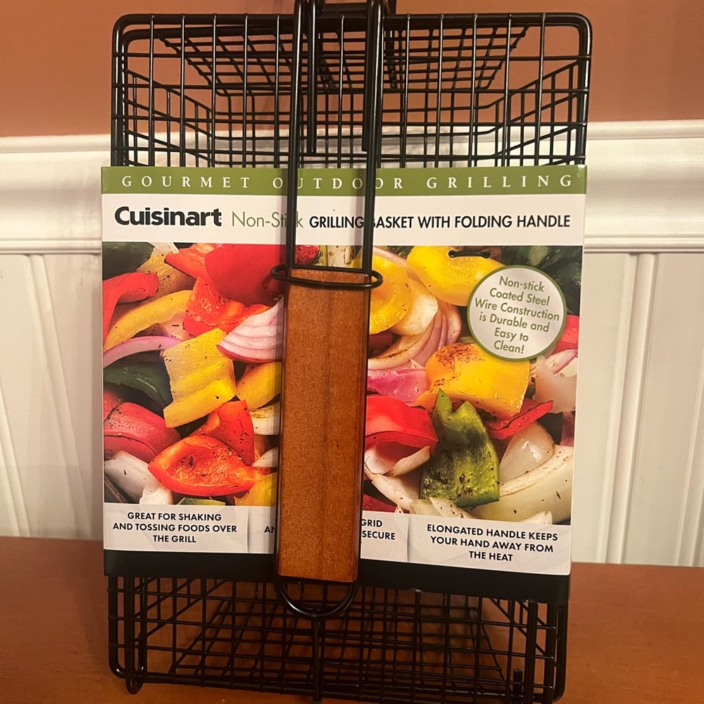 Cuisinart Grilling Basket with Folding Handle - Black and Brown